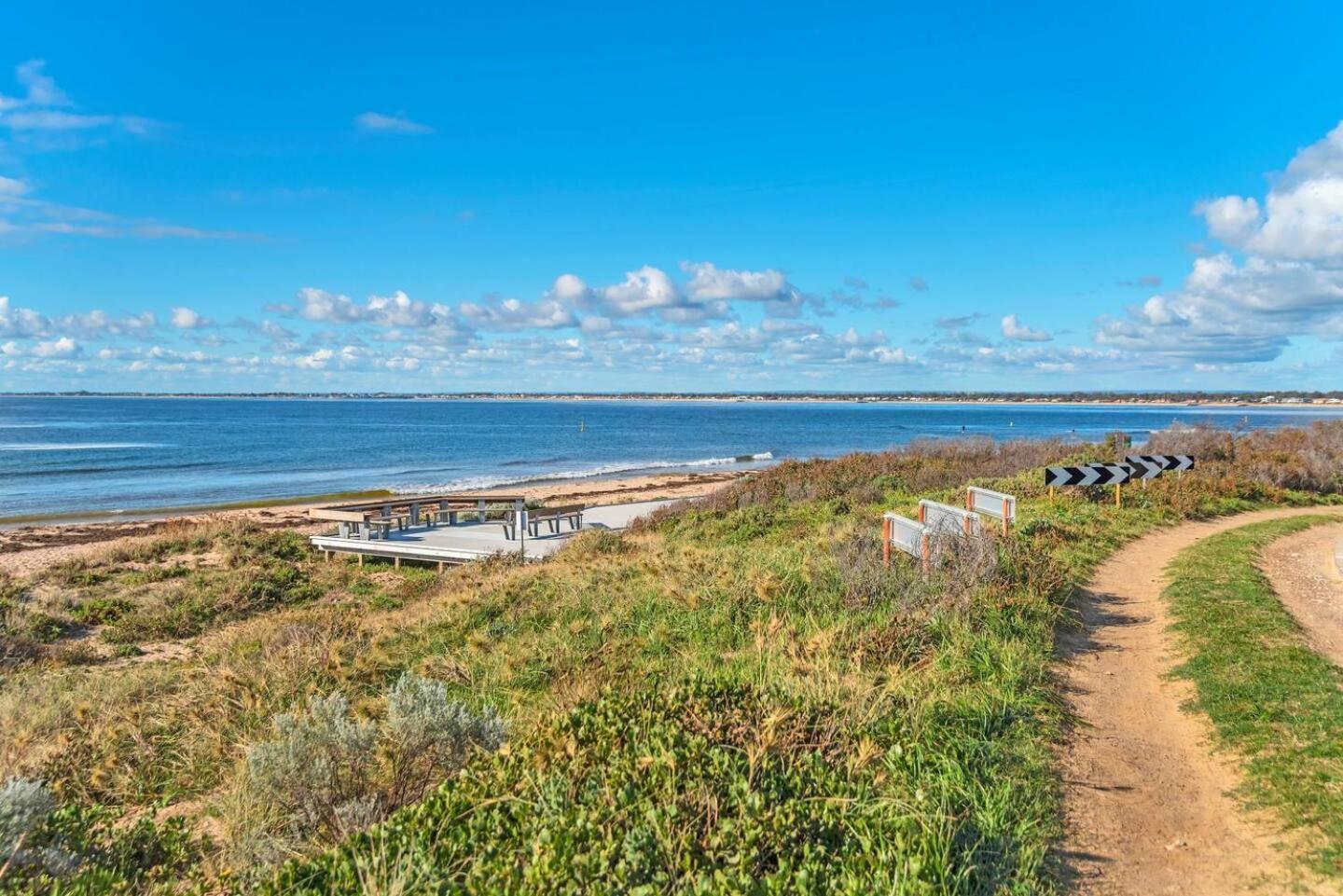 Pet-Friendly Beachfront Family Getaway With Views Villa Mandurah Exterior photo